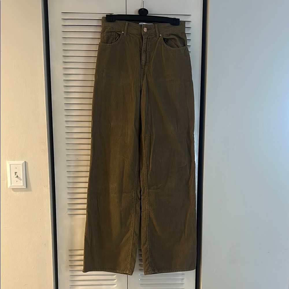 High-Waisted Olive Green Wide-Leg Pants